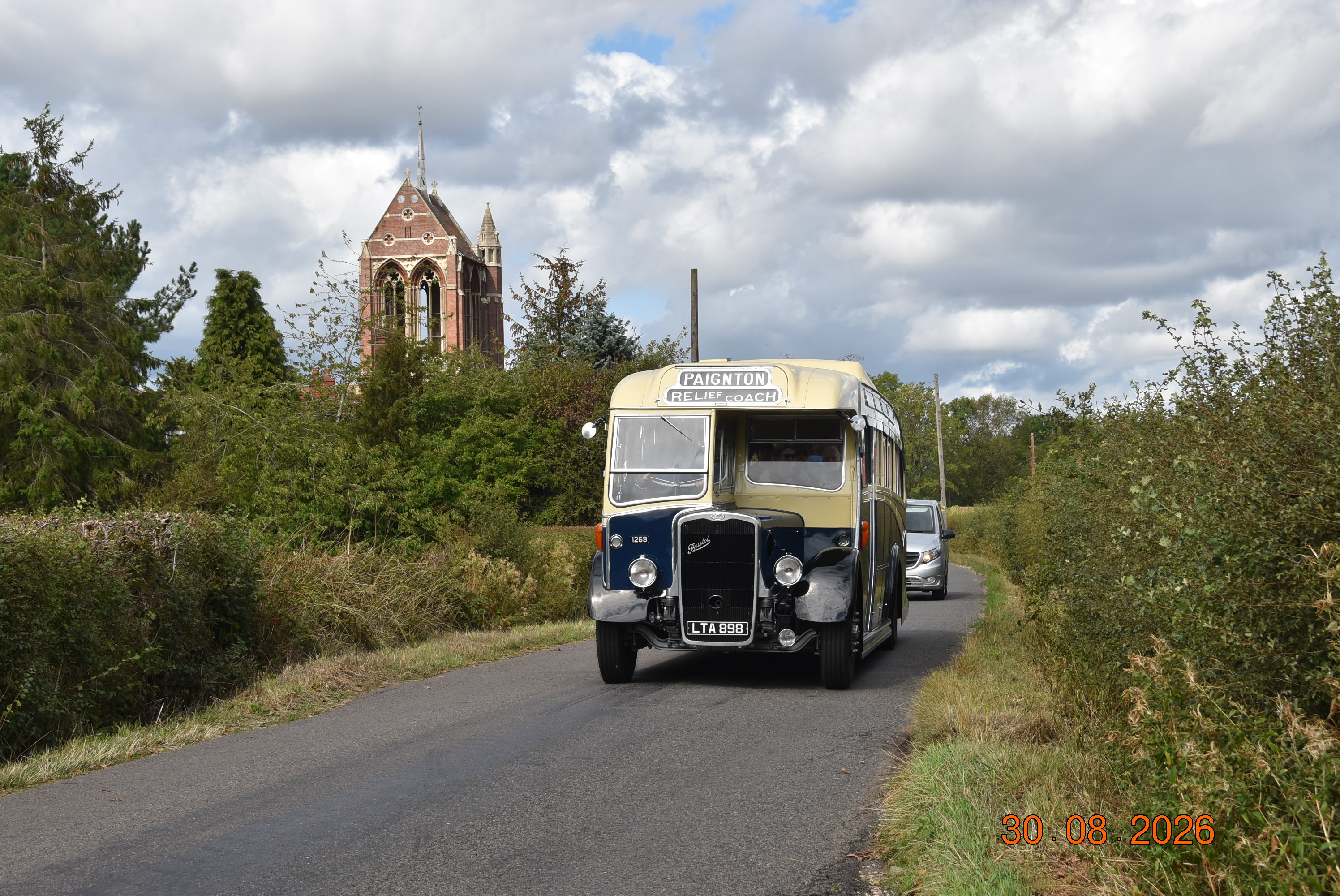 LTA898 at Chapel Lane